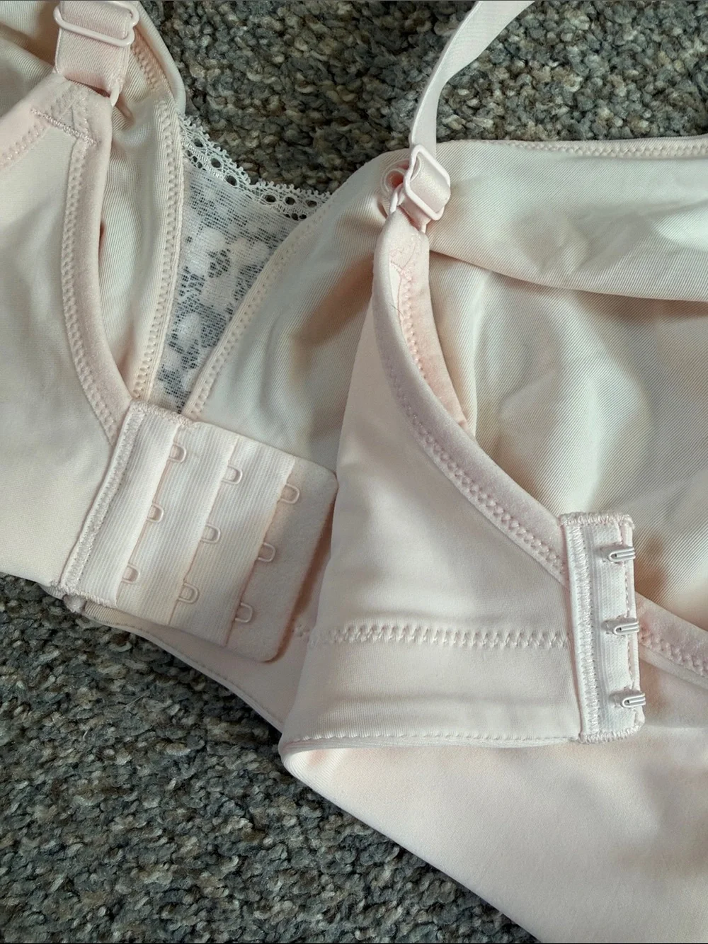 Olga Light Pink Wire Free Easy-Fit Bra 38D/DD 40 B/C NWT